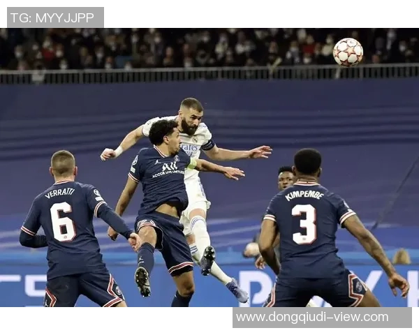 国王杯激战回顾拜仁与巴黎圣日耳曼平局绝杀瞬间引发全场狂欢 国王杯激战回顾拜仁与巴黎圣日耳曼平局绝杀瞬间引发全场狂欢