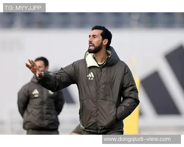 中超联赛波尔图大胜皇马引发争议判罚球迷热议赛场瞬间 中超联赛波尔图大胜皇马引发争议判罚球迷热议赛场瞬间