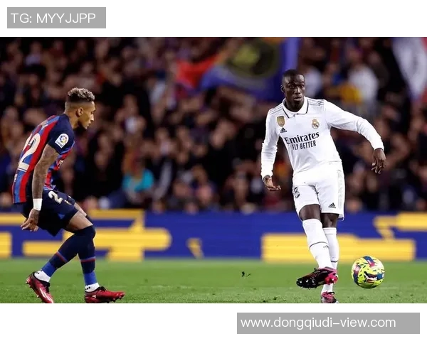 国王杯精彩对决里昂大胜莱比锡帽子戏法点燃全场热情 国王杯精彩对决里昂大胜莱比锡帽子戏法点燃全场热情